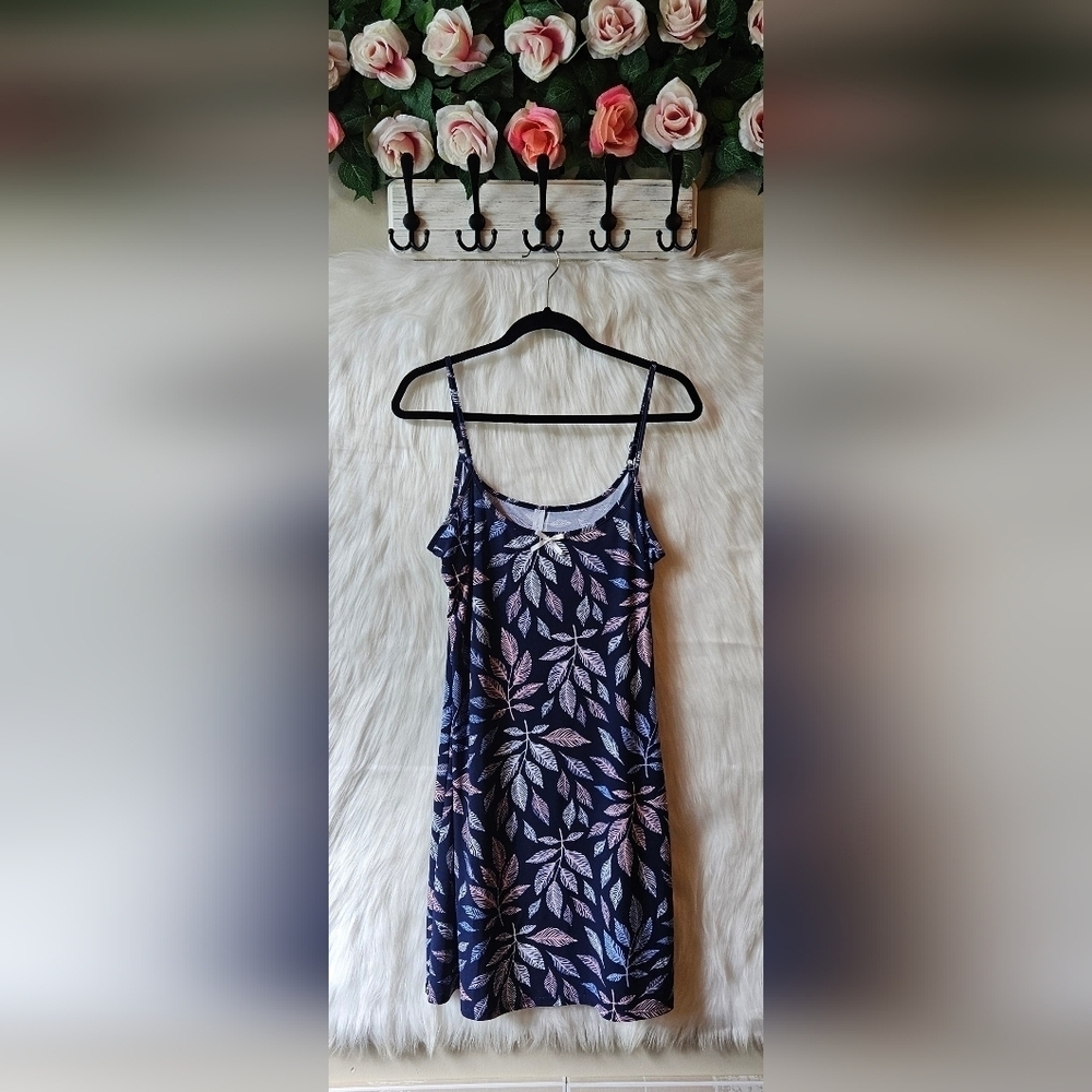 Sandra & Tiffany Midnight Feathers Nightie (NWOT)